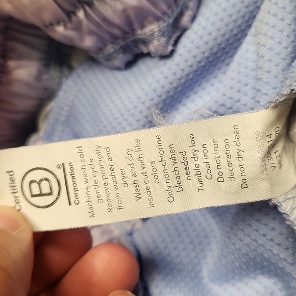 ATHLETA ALL PLAY 3" SHORT IN TIE DYE PURPLE AND PINK SIZE 14 - Picture 8 of 8